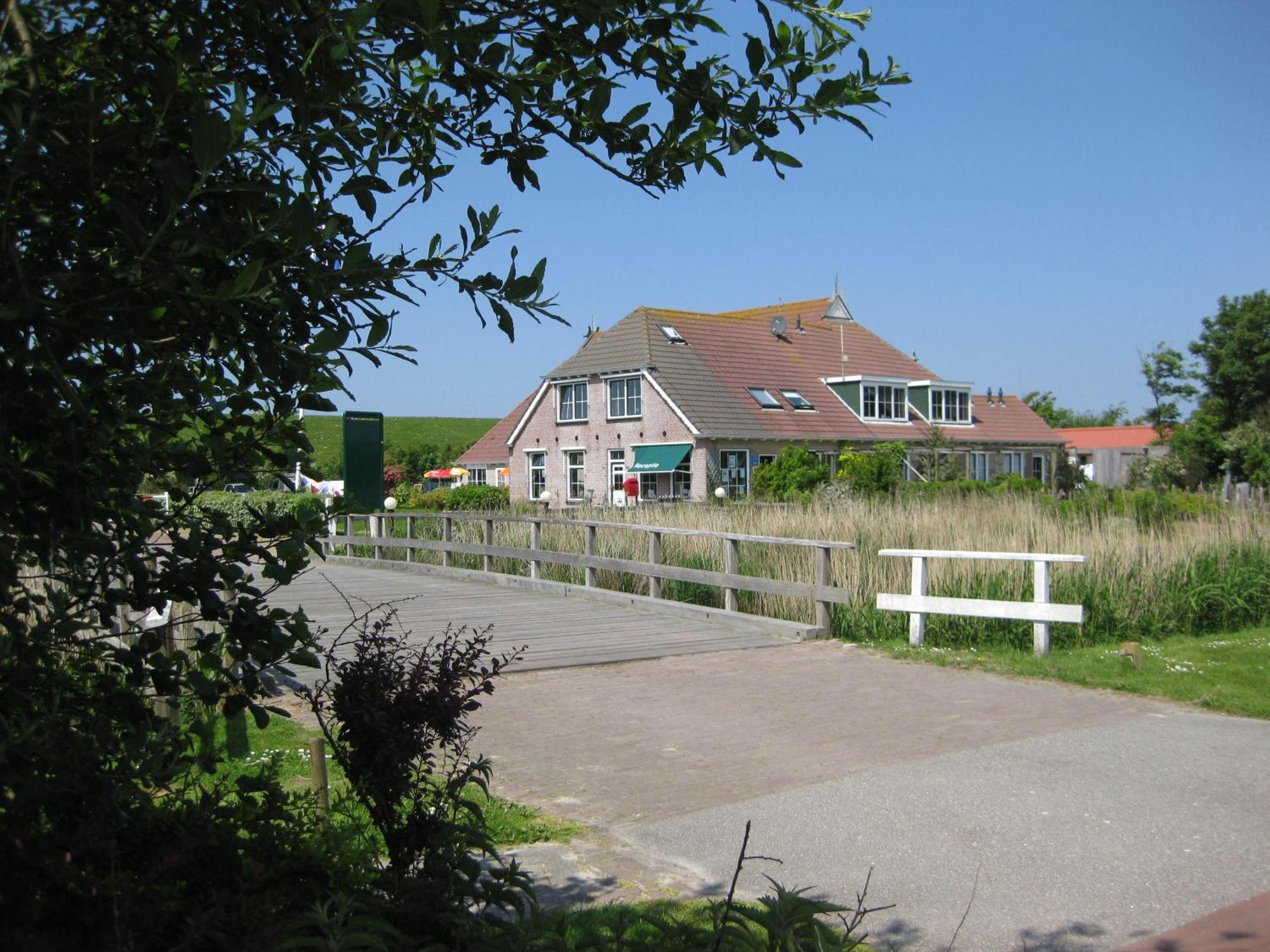 هرلينجن Bed And Breakfast De Zeehoeve المظهر الخارجي الصورة